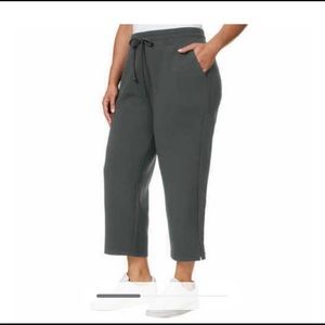 32 DEGREES Ladies Soft Fleece Knit Capri Pants